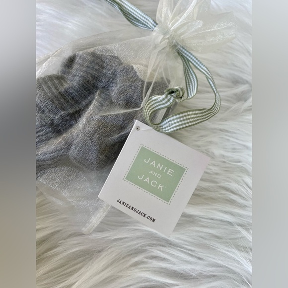 Janie and Jack | Penguin Crib Shoes | Size 3 *RARE* - Picture 7 of 7